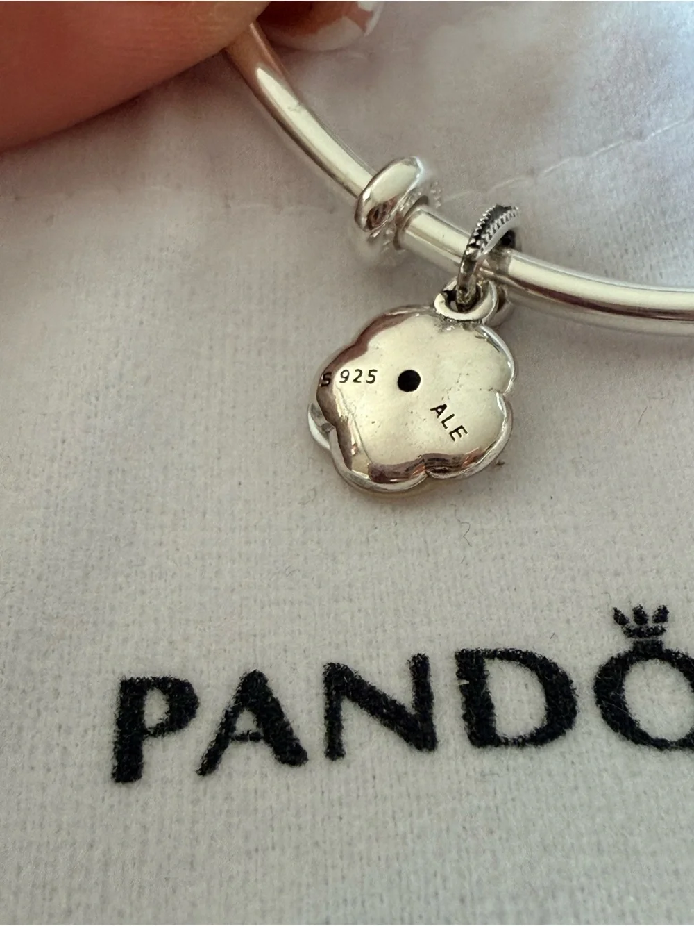 Pandora Luminous Floral Mother Of Pearl charm